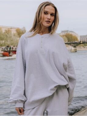 Daily Drills Gray Henley Fleece Sweatshirt M/L
